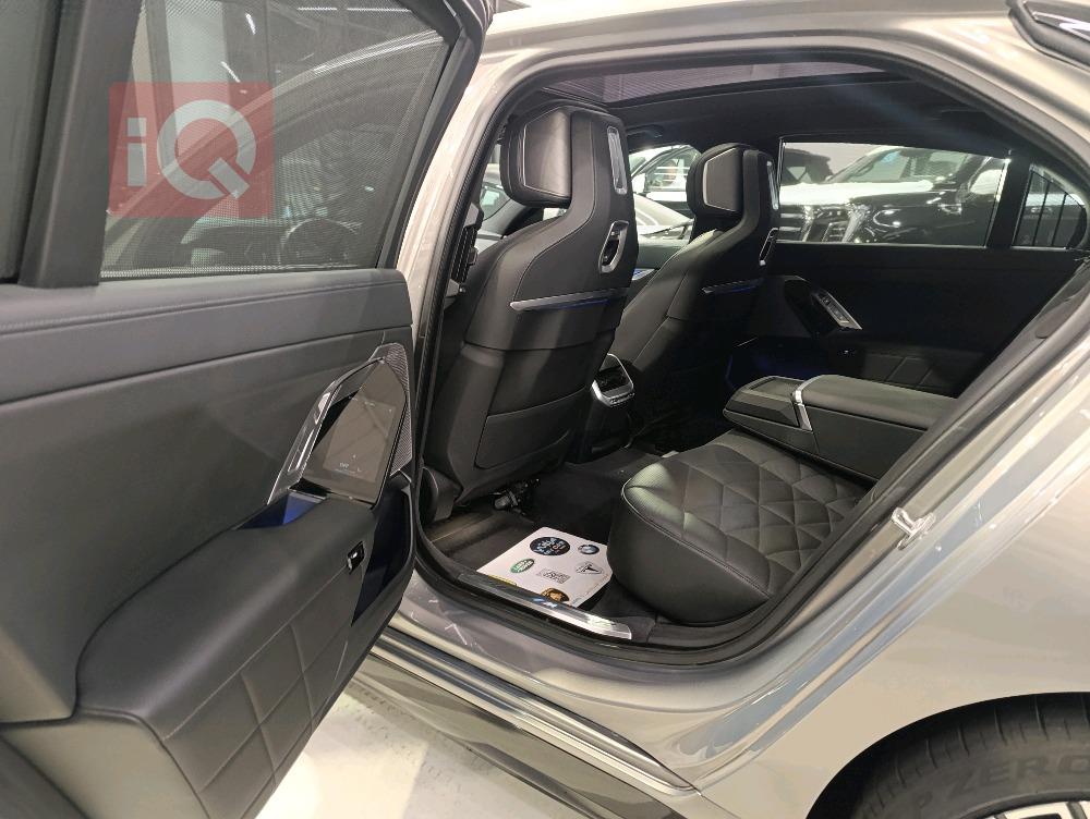 بي ام دبليو الفئة 7